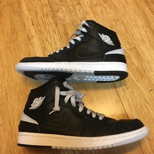 Air Jordan 1 “Pure Platinum” Retro 86